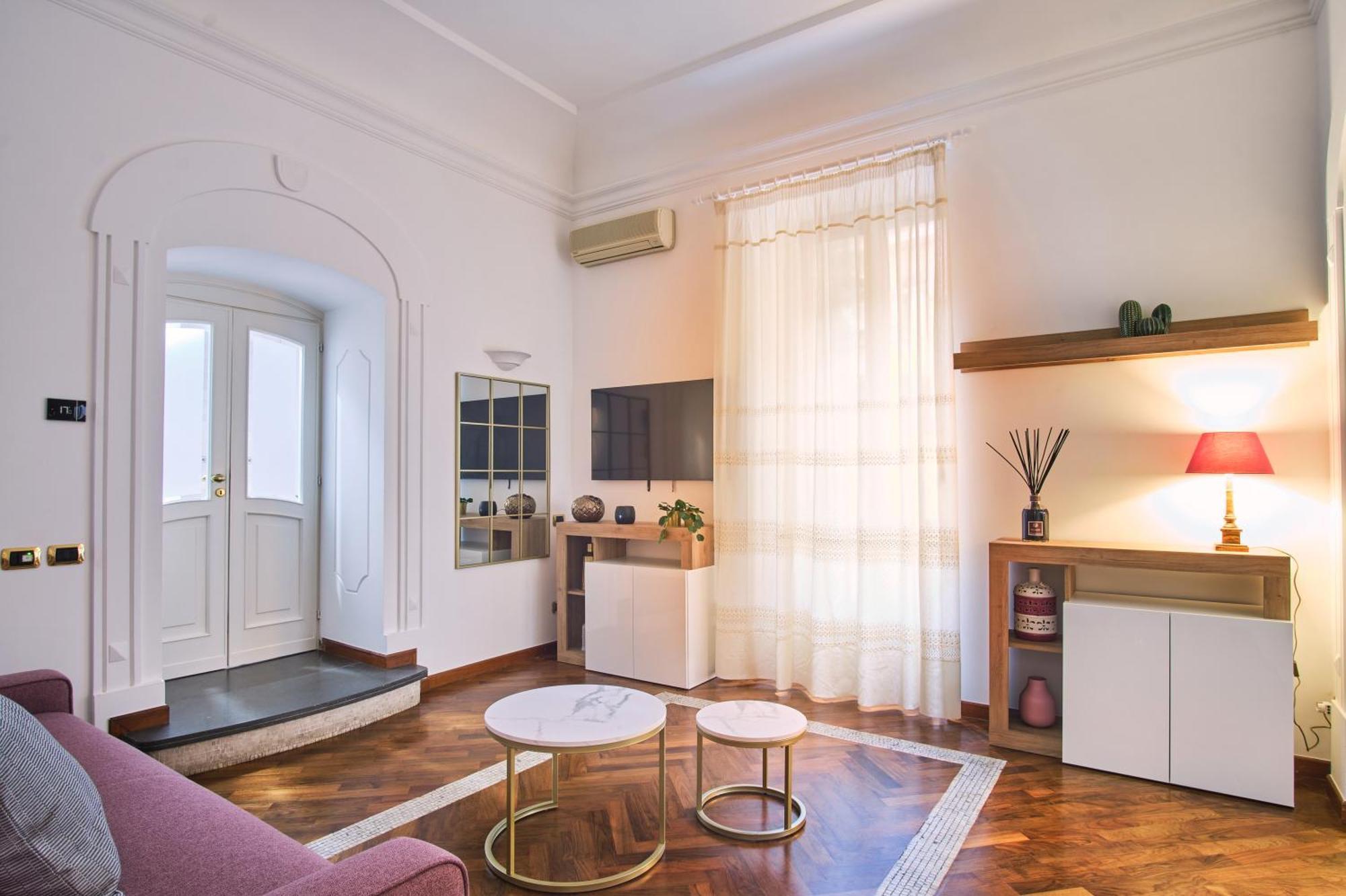 Pink Star Luxury Naples